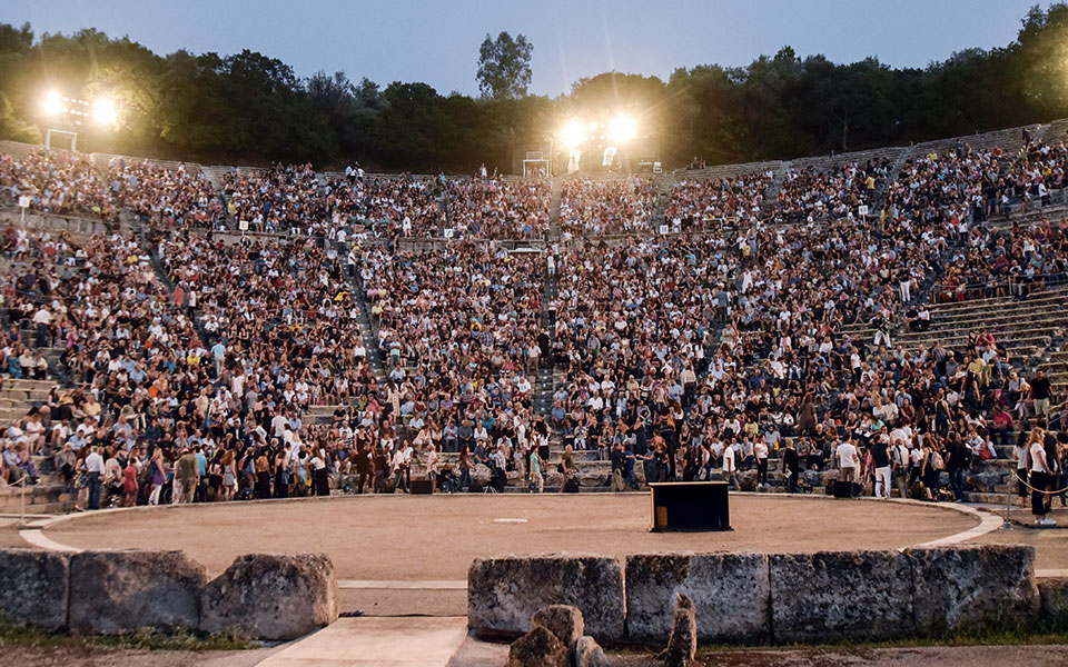 Απειλούν οι «φίρμες» τα αρχαία μνημεία;-1