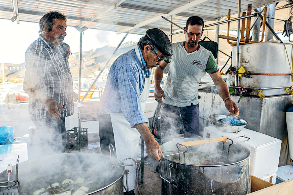 Οι ψαράδες διεκδικούν το μέλλον τους – «Το ψάρεμα είναι η ζωή μου, η οικογένειά μου»-3