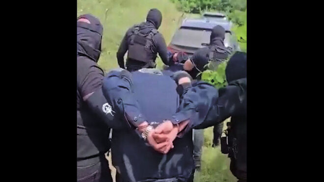 ηπα-ε-ε-πιέζουν-κόσοβο-και-σερβία-για-562476808