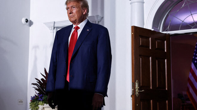 τραμπ-ημουν-πολύ-απασχολημένος-για-ν-562479916