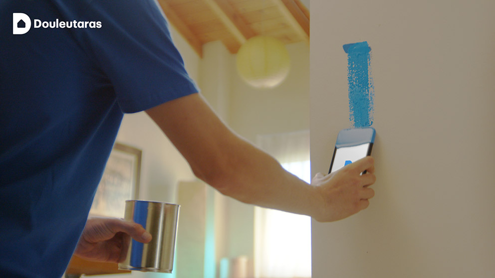 «To σπίτι βρήκε τον μάστορά του»: Νέα digital καμπάνια από το Douleutaras-2