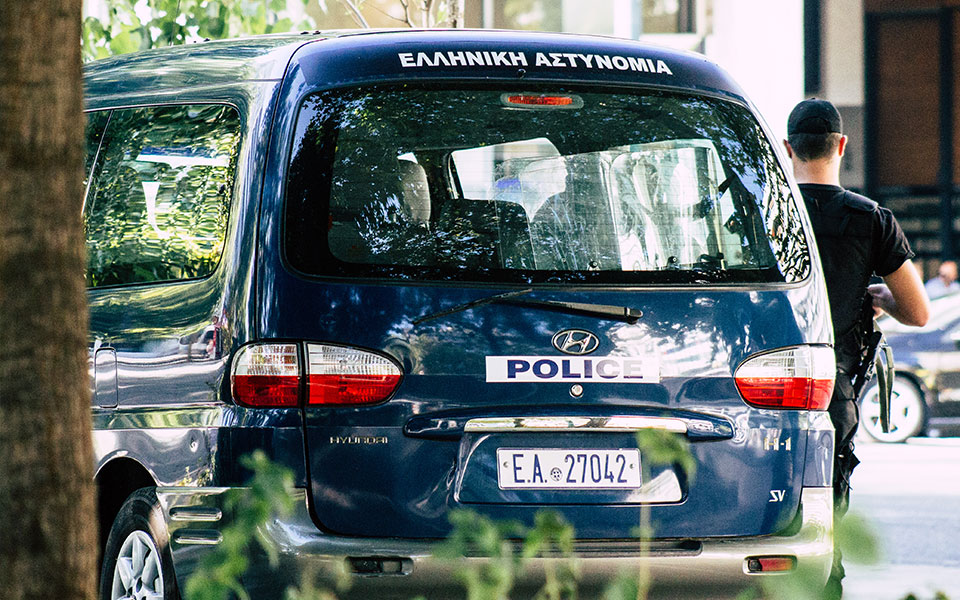 κορυδαλλός-το-προφίλ-των-δύο-θυμάτων-κ-562459747