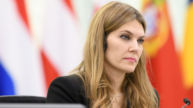 εύα-καϊλή-ερευνες-στο-σπίτι-της-στο-ψυχ-562494856