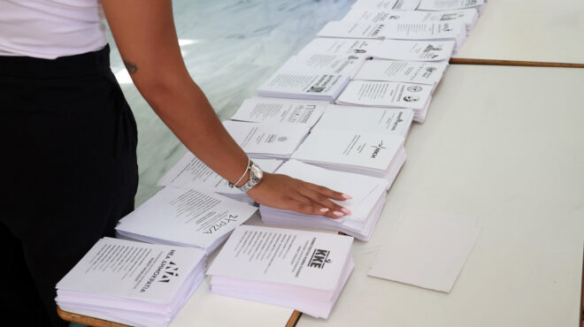 τελικό-exit-poll-στο-39-42-η-νδ-στο-163-193-ο-συριζα-ανα-562489360