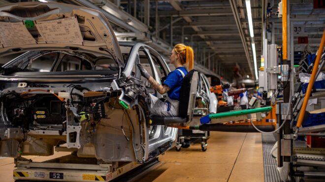 ολο-και-λιγότερο-ελκυστική-σε-ξένες-επ-562497739