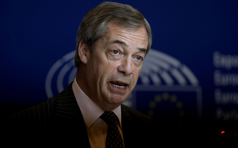 βρετανία-αντιδράσεις-για-το-κλείσιμο-562455211