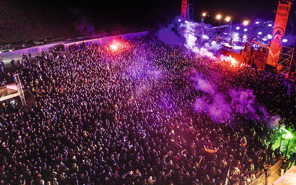 το-φεστιβάλ-που-έκανε-10-000-άτομα-να-πάρουν-562456777
