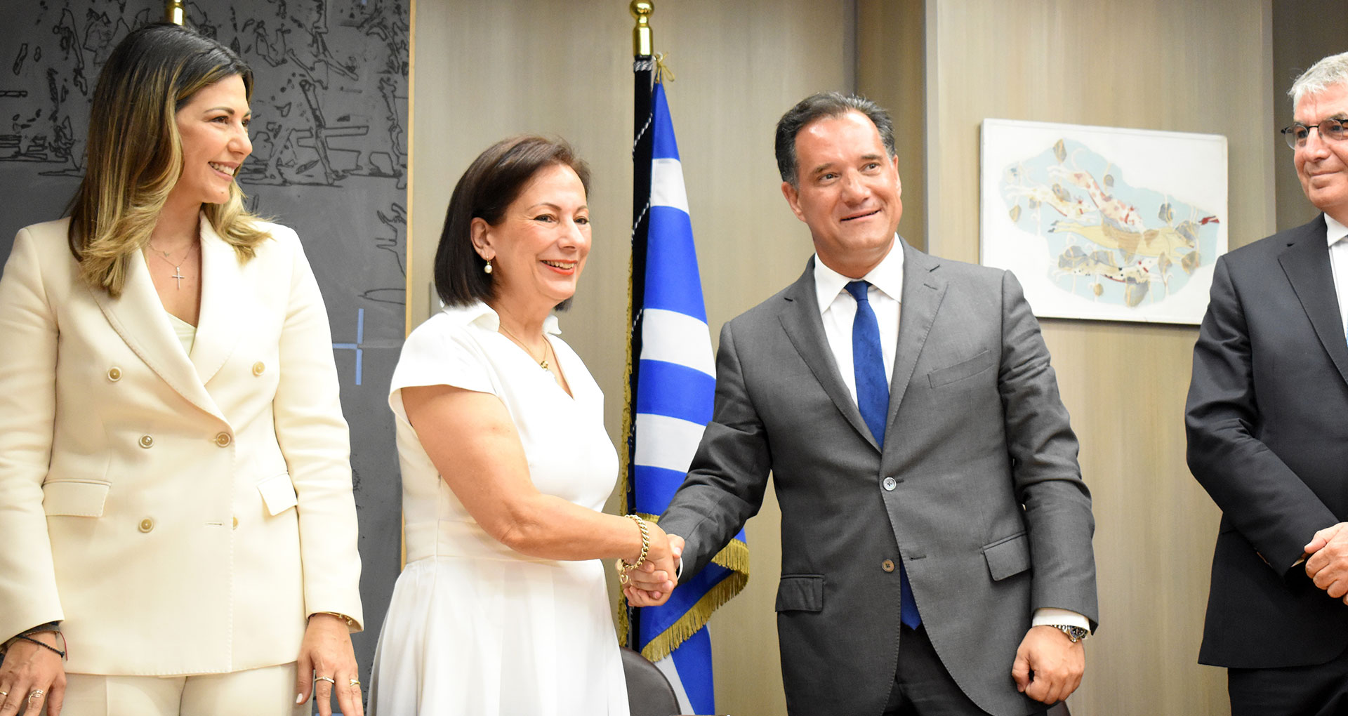 Παράδοση – παραλαβή στα υπουργεία: Ολα όσα συνέβησαν στις επίσημες τελετές-7