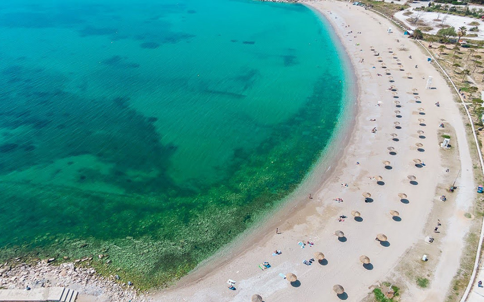 «Ακατάλληλες» παραλίες με Γαλάζιες Σημαίες-1