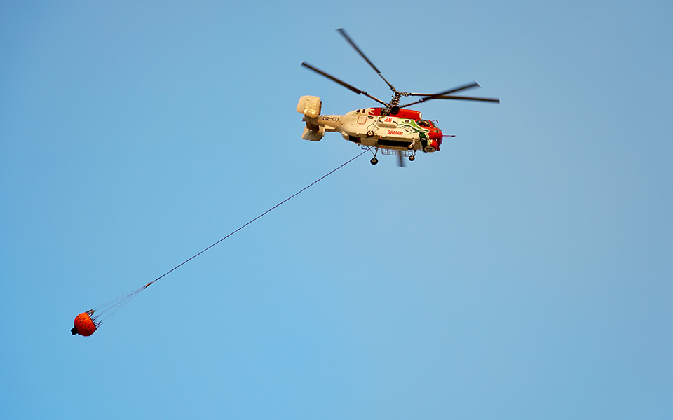 ιράν-μεγάλη-πυρκαγιά-σε-αποθήκη-στην-π-562455391