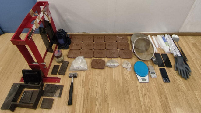 πειραιάς-χειροπέδες-σε-31χρονο-για-διακ-562490650