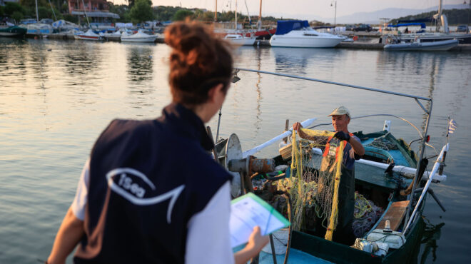 κάποιοι-ψαράδες-θεωρούν-ακόμα-τρόπα-562498558