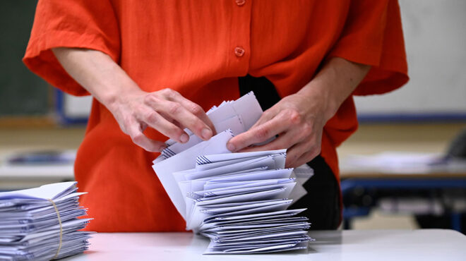 αυτοδυναμία-νδ-με-157-έως-163-έδρες-δείχνουν-562468921