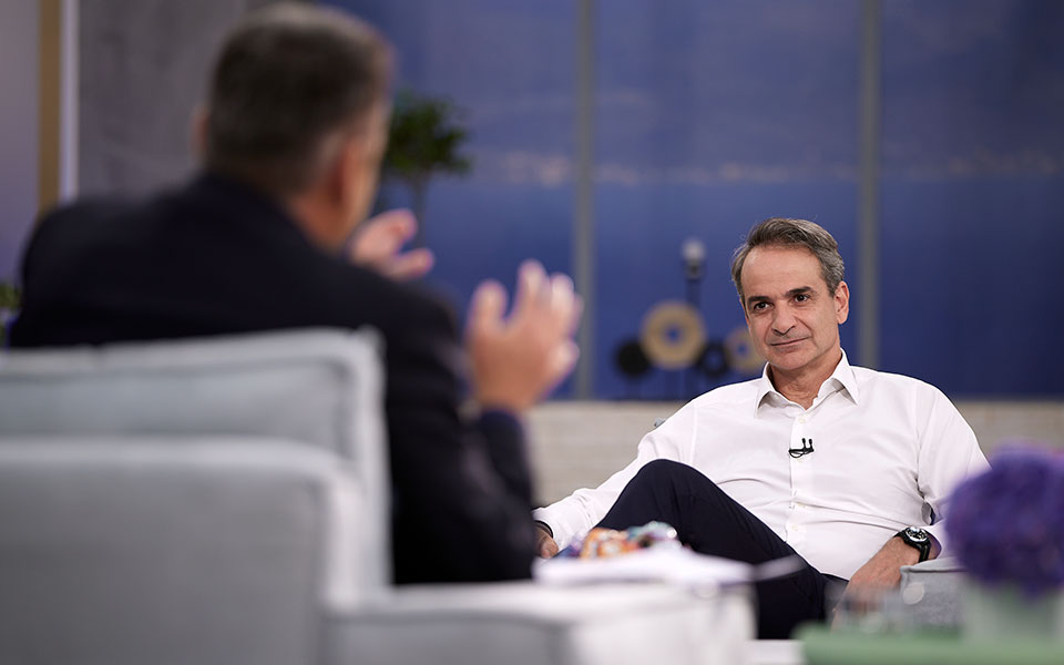 κυρ-μητσοτάκης-οι-μόνοι-που-μιλάμε-για-562451119