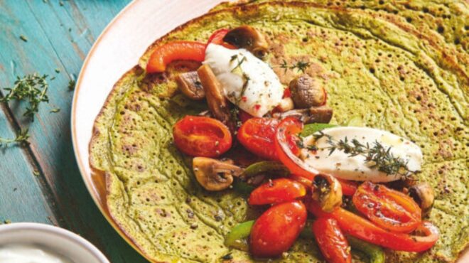 kρέπες-σπανακιού-με-πιπεριές-ντοματίν-562471813