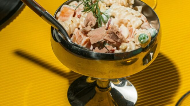 μακαρονοσαλάτα-με-τόνο-και-μαγιονέζα-562479778