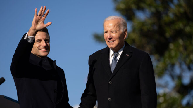 συγχαρητήρια-μπάιντεν-και-μακρόν-στο-562489642