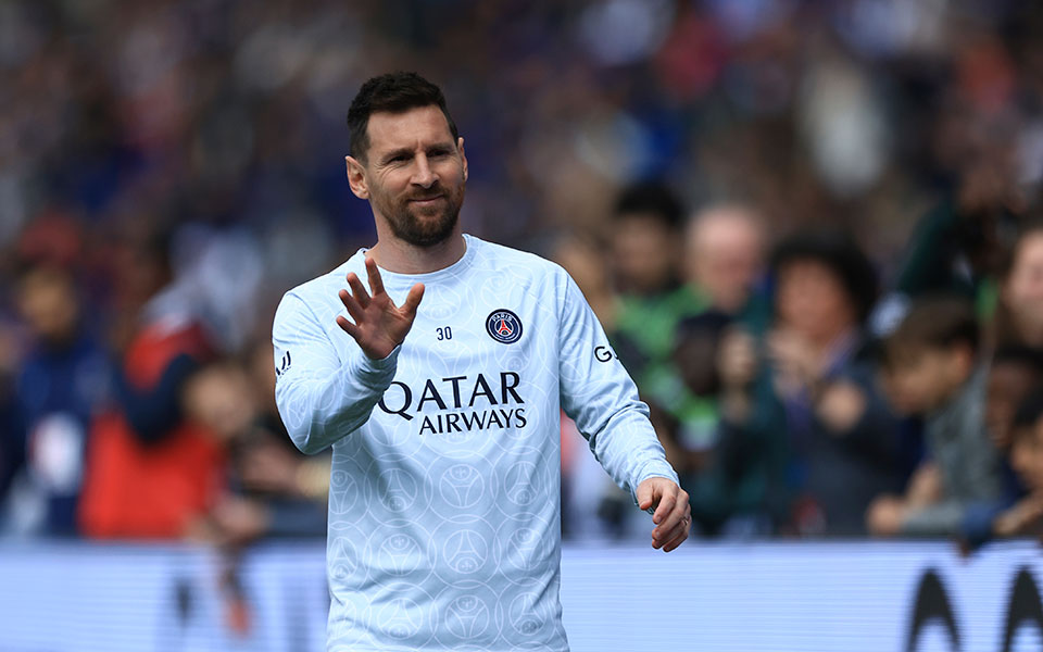 μέσι-αποχωρεί-από-την-παρί-περιμένει-η-562451431