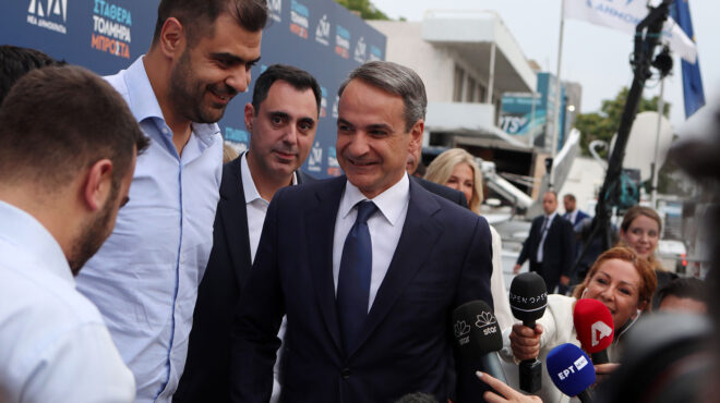 ισχυρή-αυτοδυναμία-νδ-συντριβή-συριζ-562489435