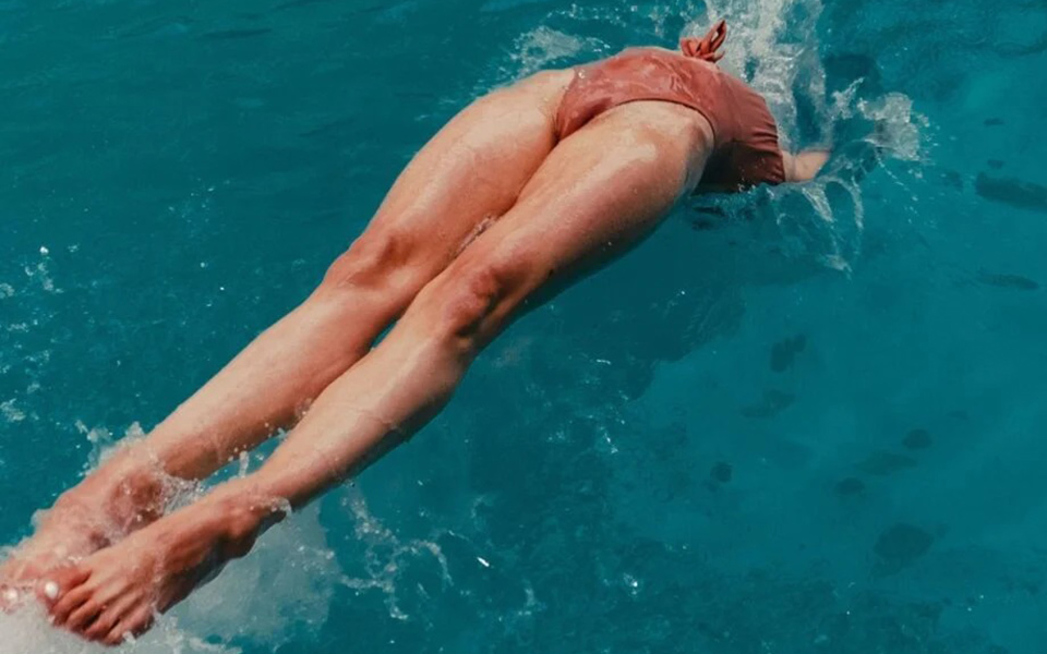 πρησμένα-πόδια-το-τρικ-για-άμεσα-αποτε-562451269