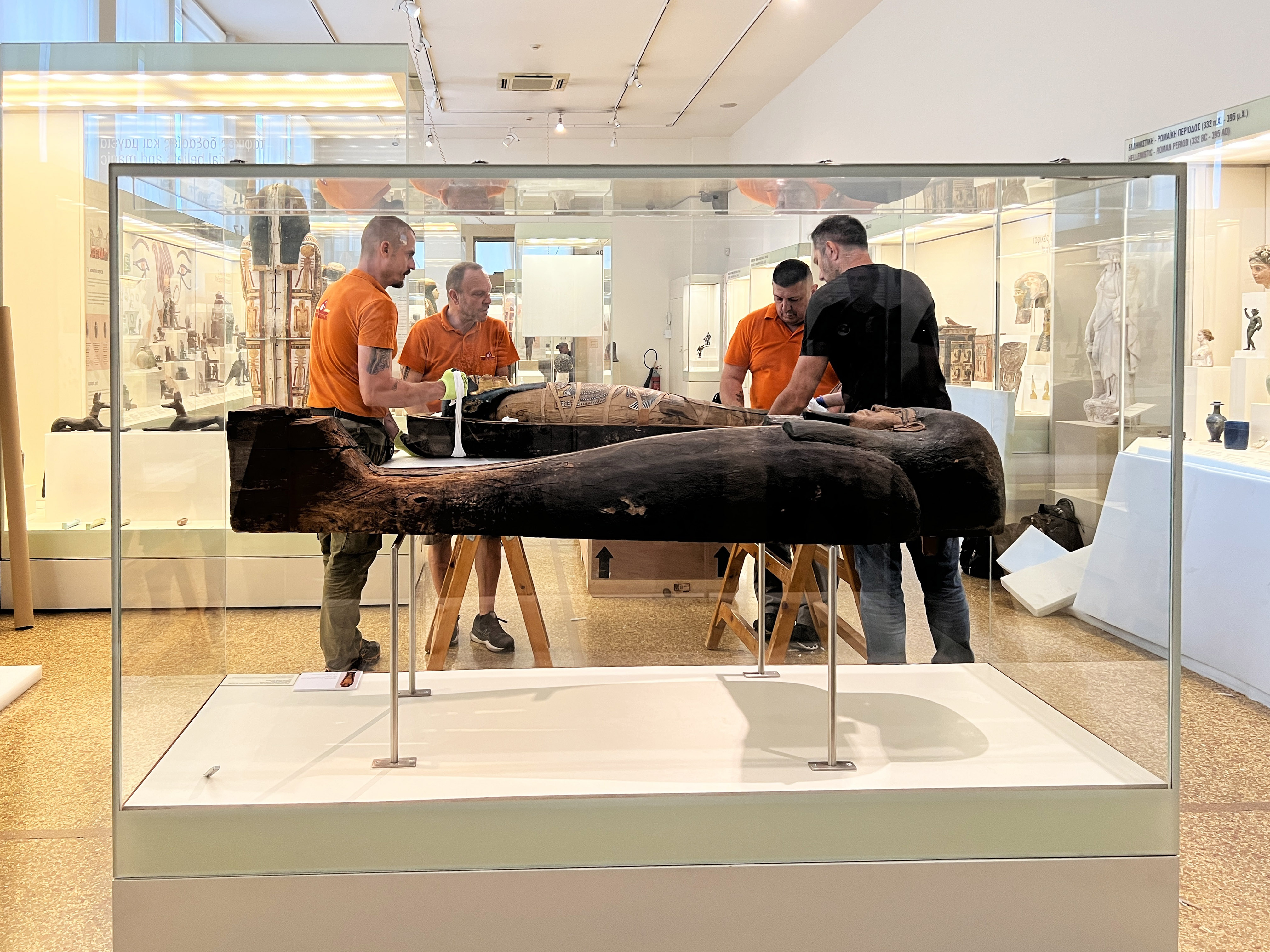 Σαρκοφάγοι στον αξονικό τομογράφο: Μούμιες με σφραγίσματα και ιγμορίτιδα-1