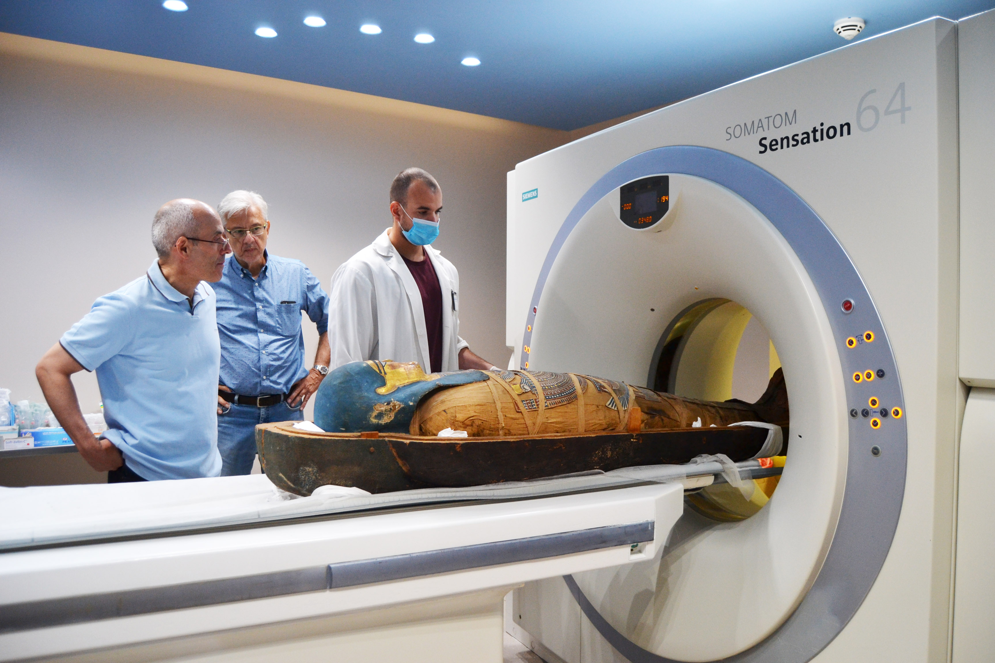 Σαρκοφάγοι στον αξονικό τομογράφο: Μούμιες με σφραγίσματα και ιγμορίτιδα-3