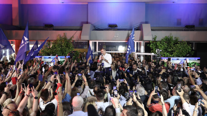 ισχυρή-αυτοδυναμία-νδ-συντριβή-συριζ-562489612