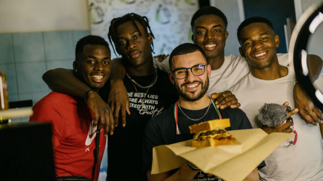 με-τον-νίκο-μαρόλη-και-την-παρέα-του-φτι-562491157