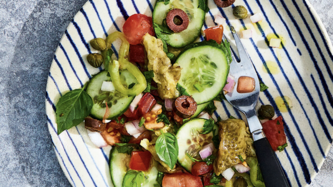 ντοματοσαλάτα-με-μελιτζάνες-ψητές-κά-562478461