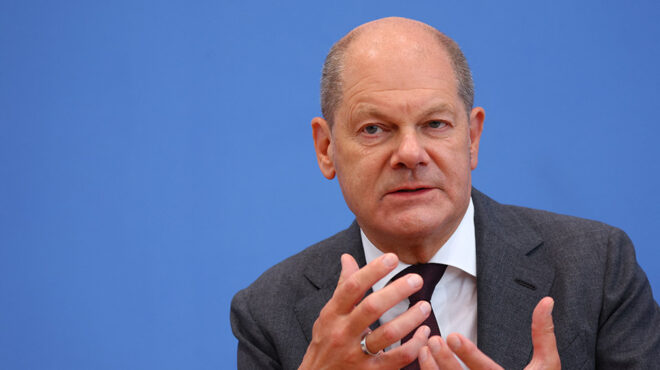 σολτς-παρουσίασε-την-πρώτη-εθνική-στρ-562470232