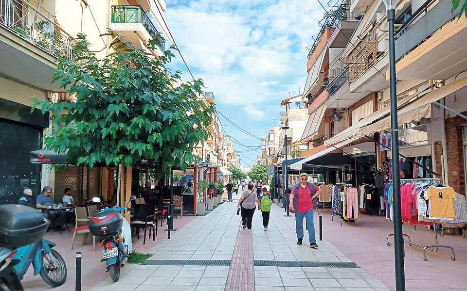 πώς-έφτασε-εδώ-το-γαλάζιο-κύμα-562453747