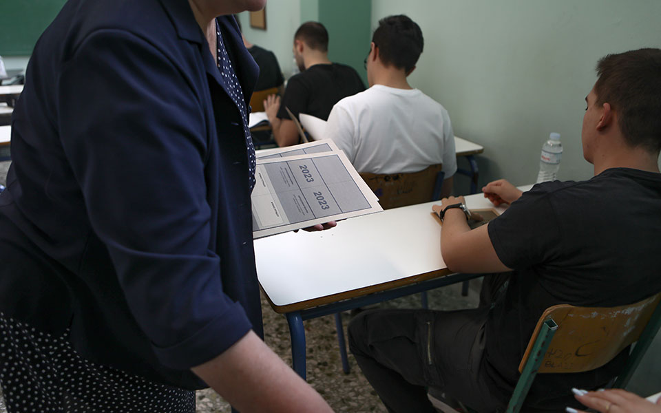 πανελλαδικές-2023-επαλ-τα-θέματα-σε-ανα-562457830