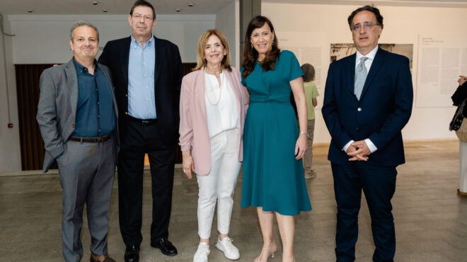 μια-διπλή-έκθεση-στους-δελφούς-για-το-ε-562483846