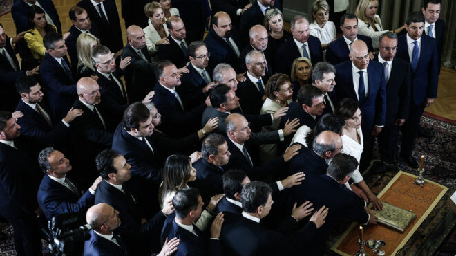 οι-αριθμοί-της-βουλής-η-πρεμιέρα-ανδρο-562492981