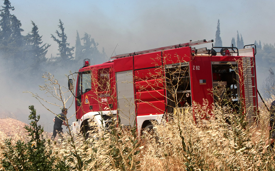 λάρισα-υπό-μερικό-έλεγχο-η-φωτιά-στο-κυ-562455793