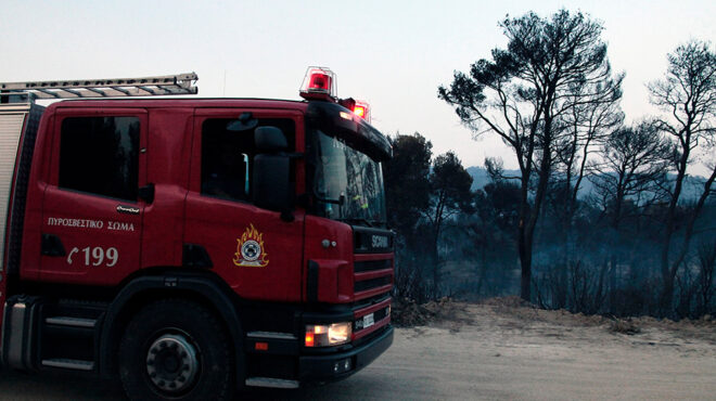μέθανα-υπό-μερικό-έλεγχο-η-φωτιά-που-ξέ-562472698