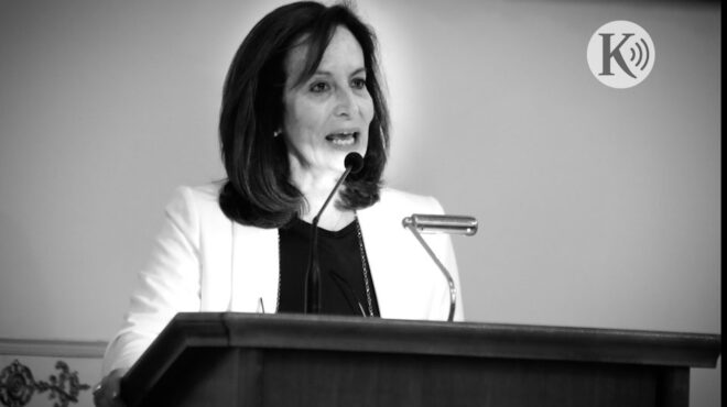 ράδιο-κ-πώς-θα-επιζήσει-το-κοινωνικό-562478356