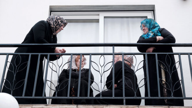 εκλογές-ο-πόλεμος-των-σκιών-για-το-ροζ-562477057