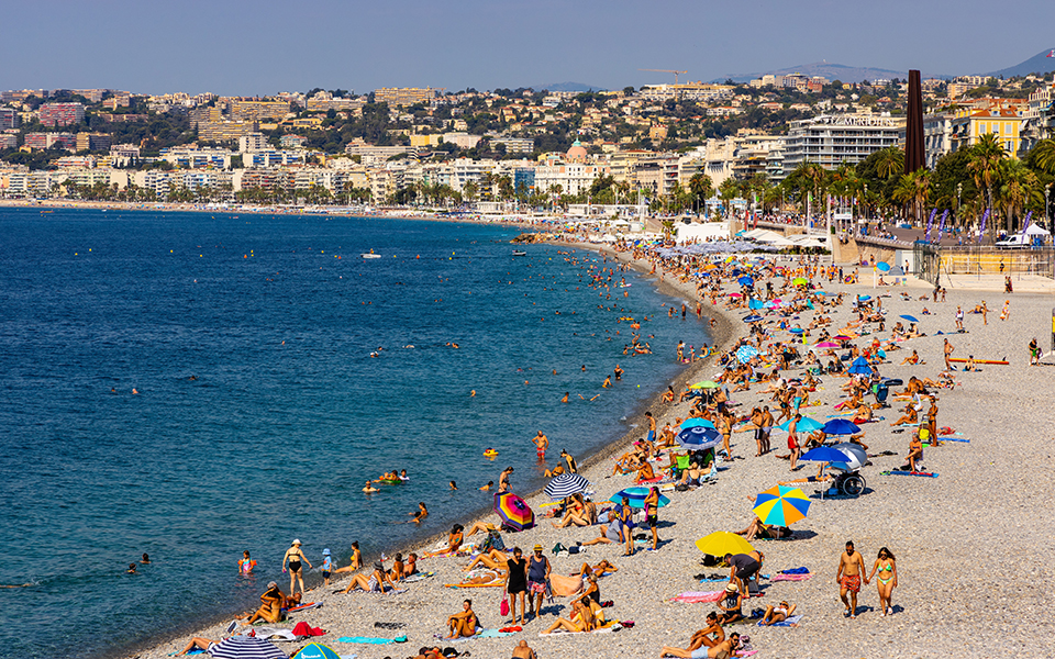 Στην παραλία με… ηλεκτρονική κράτηση-2