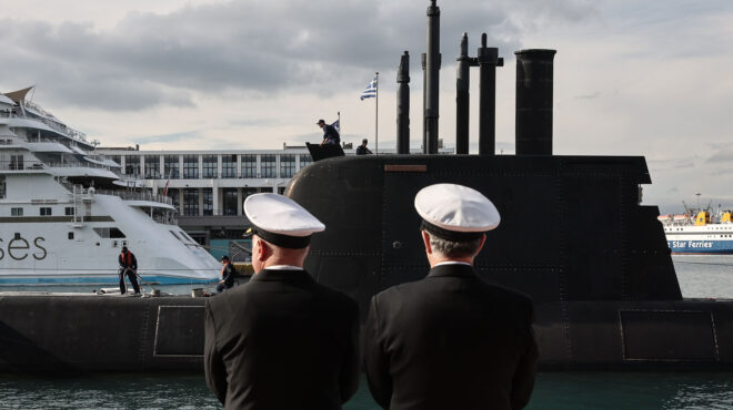 σαλαμίνα-μέθυσαν-και-εισέβαλαν-στον-ν-562490260