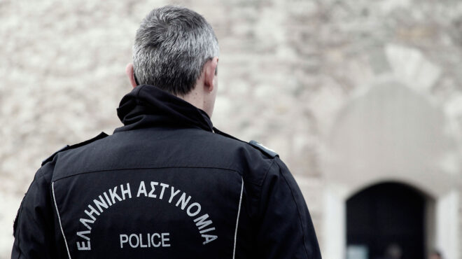 συνελήφθη-σωφρονιστικός-υπάλληλος-562498324