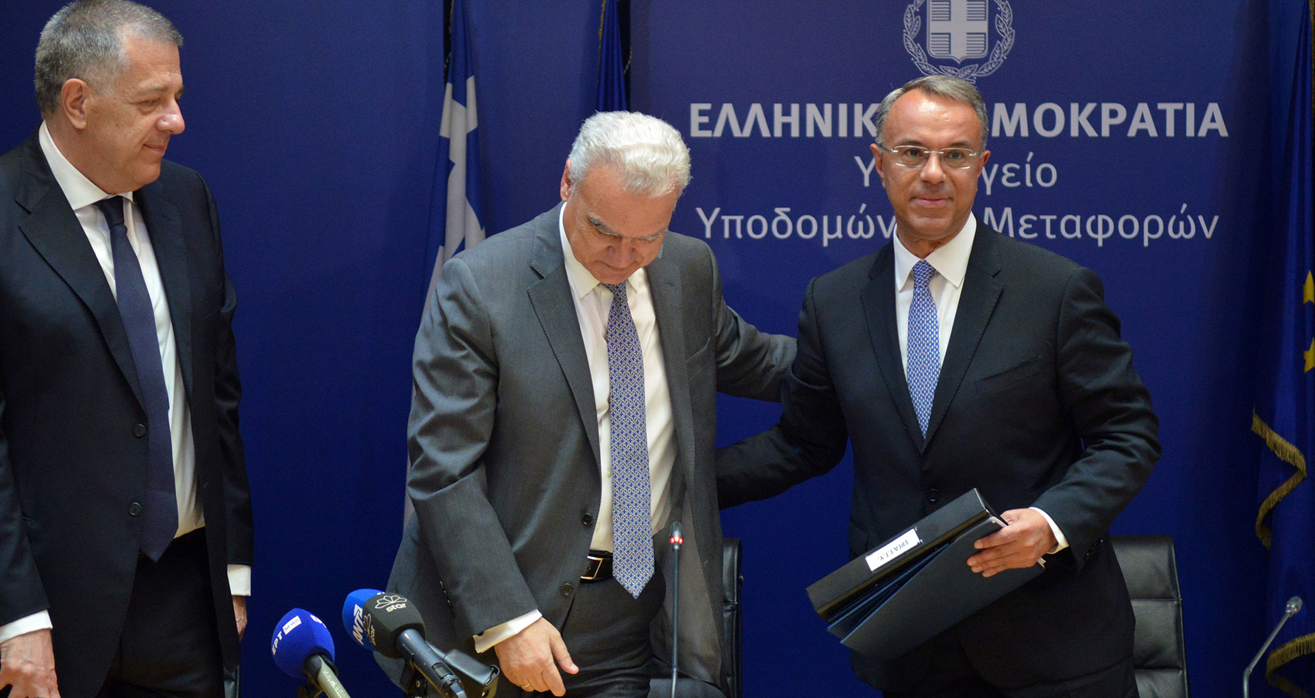 Παράδοση – παραλαβή στα υπουργεία: Ολα όσα συνέβησαν στις επίσημες τελετές-16