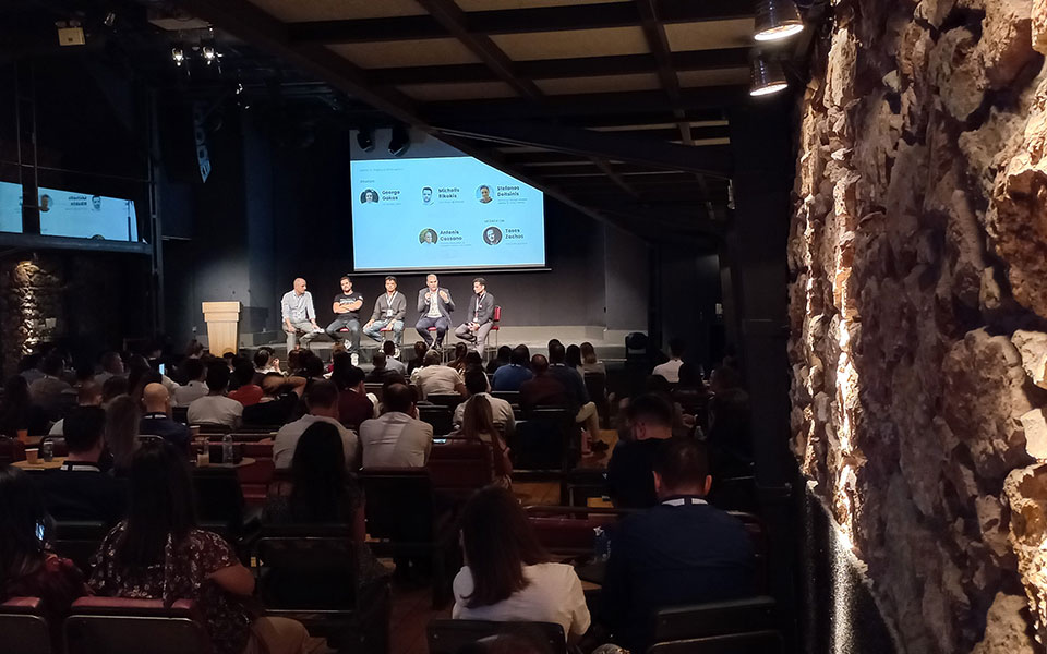 «Να χτίσουμε μια υγιή σχέση με την ΑΙ»-4