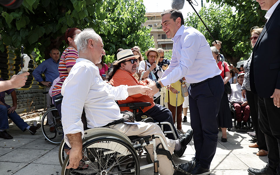 τσίπρας-επαναφορά-του-15-των-προσλήψεων-562458352