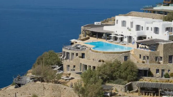 50-εκατ-για-τη-βίλα-π-κωστόπουλου-στη-μύκ-562478776