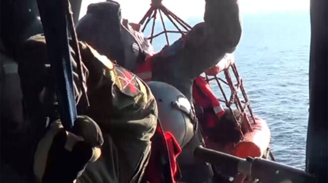 επιχείρηση-διάσωσης-στο-ναυάγιο-βίν-562470802