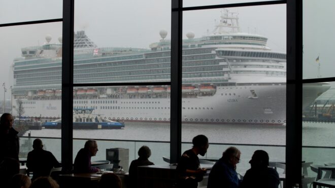 το-αμστερνταμ-μπλοκάρει-τα-κρουαζι-562531942