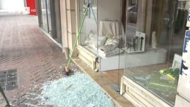 δάφνη-εσπασαν-τζαμαρίες-σε-πέντε-κατα-562520416