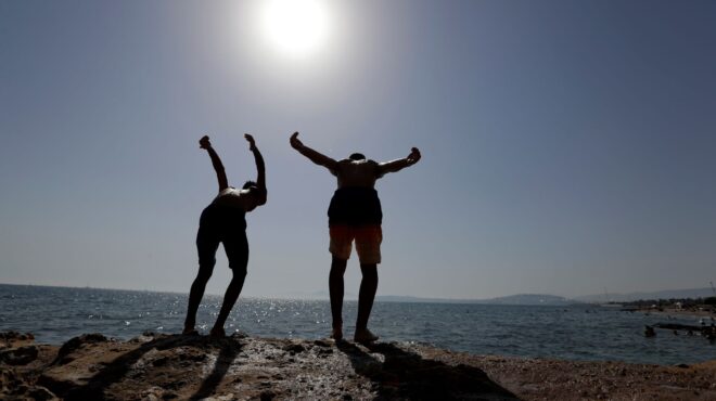 καιρός-αίθριος-με-θερμοκρασίες-άνω-τω-562526044