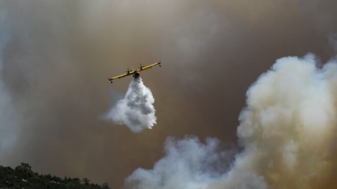 σε-εξέλιξη-πυρκαγιά-στην-υλίκη-βοιωτί-562534915